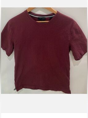 Ted Baker Short Sleeve ribbed shirt size 4 woman’s wine